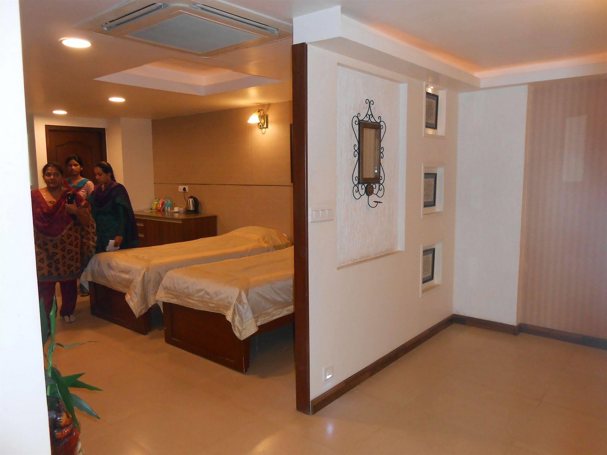 Brunton Heights Executive Suites Bangalore Exterior foto